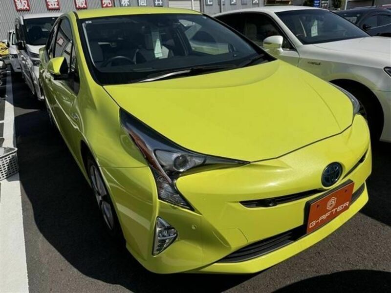 TOYOTA　PRIUS