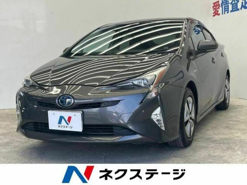 TOYOTA　PRIUS