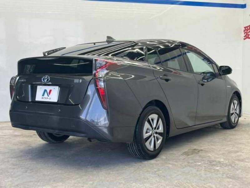 PRIUS-18