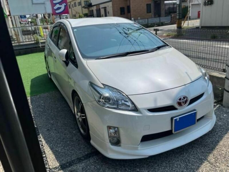 PRIUS-1