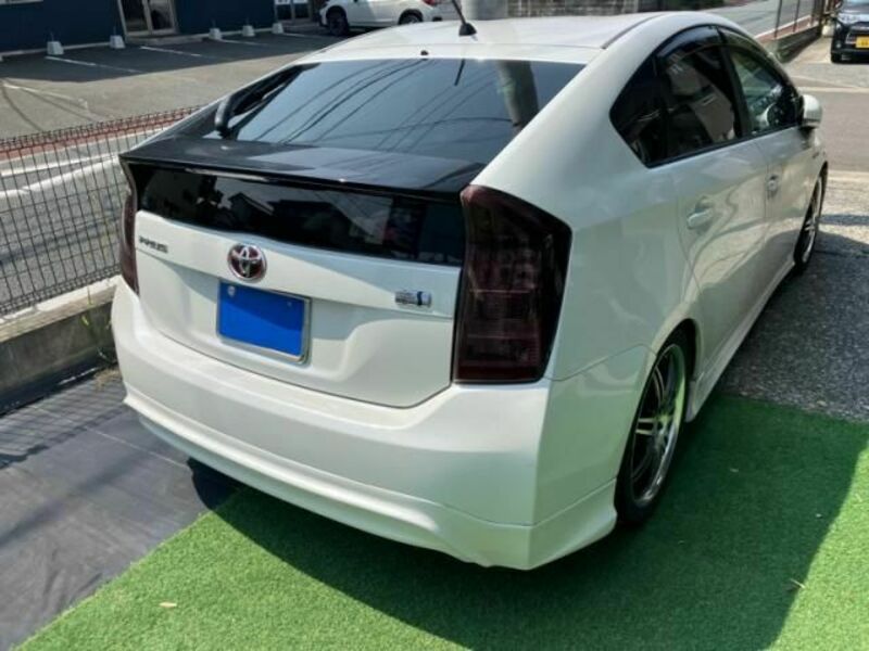 PRIUS-2