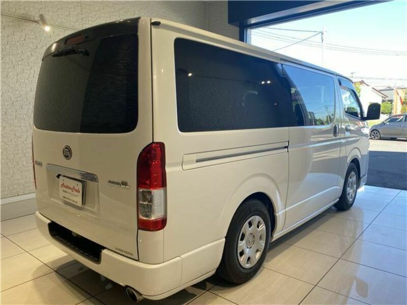 HIACE VAN-6