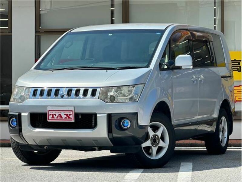 MITSUBISHI　DELICA D5