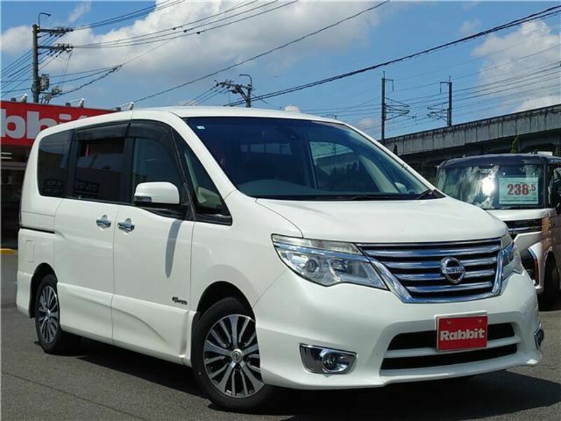 NISSAN　SERENA