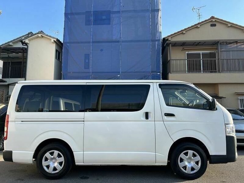 HIACE VAN-11