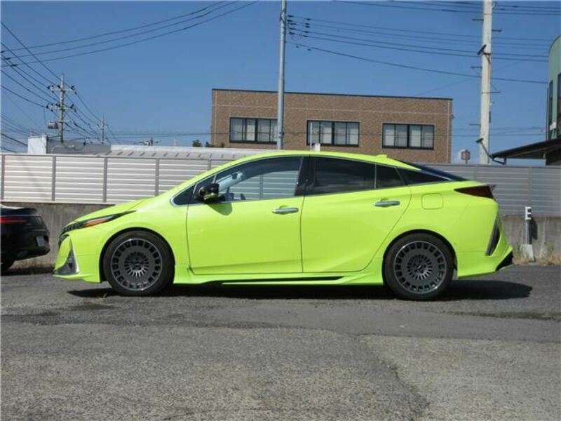 PRIUS PHV-16