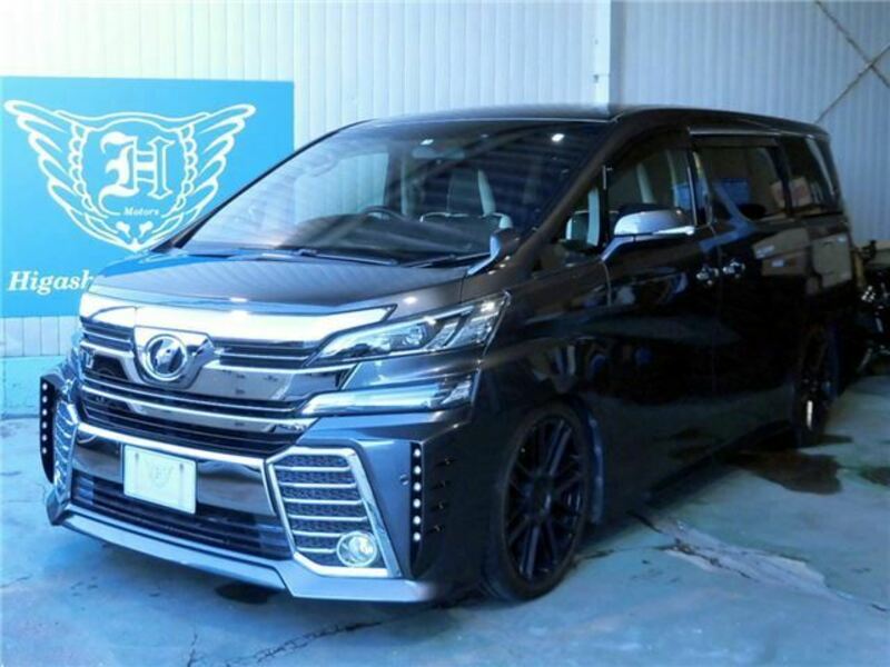 TOYOTA　VELLFIRE