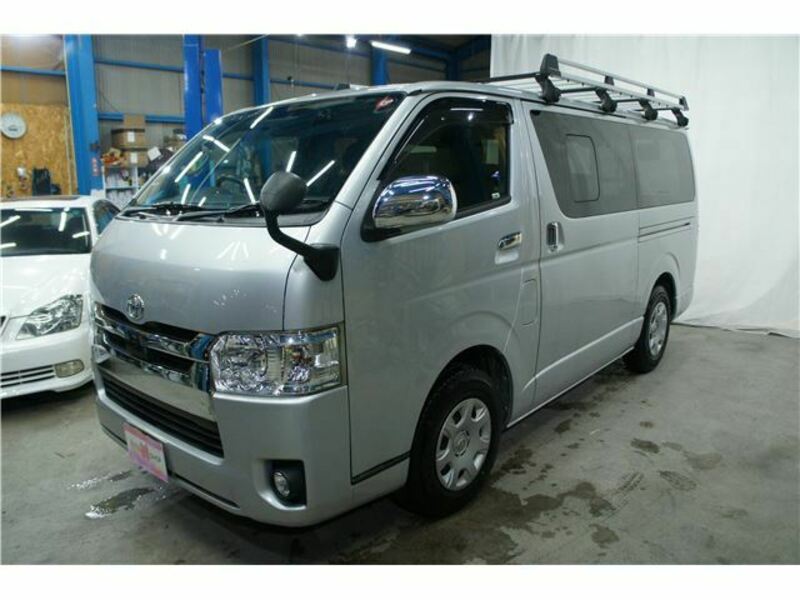 HIACE VAN-11