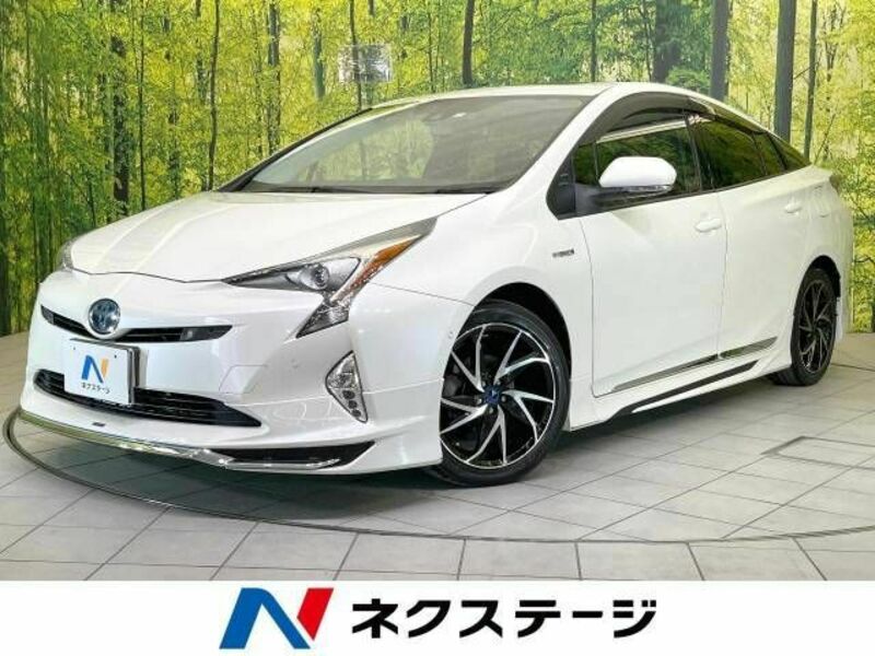 TOYOTA　PRIUS