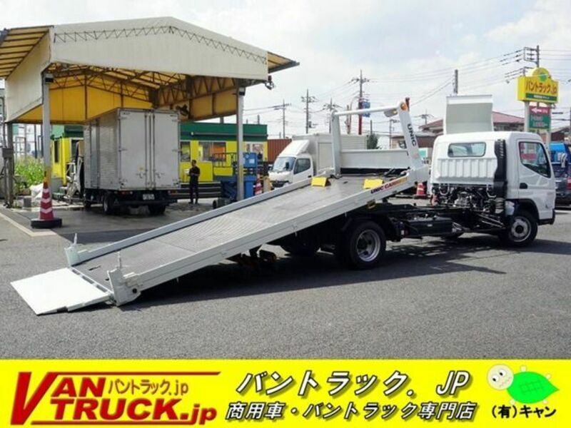 MITSUBISHI　CANTER