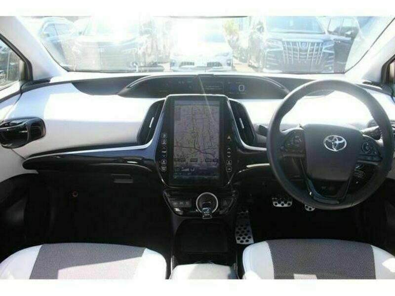 PRIUS PHV-17