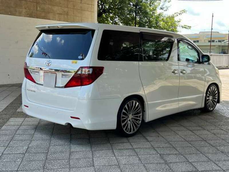 ALPHARD-8