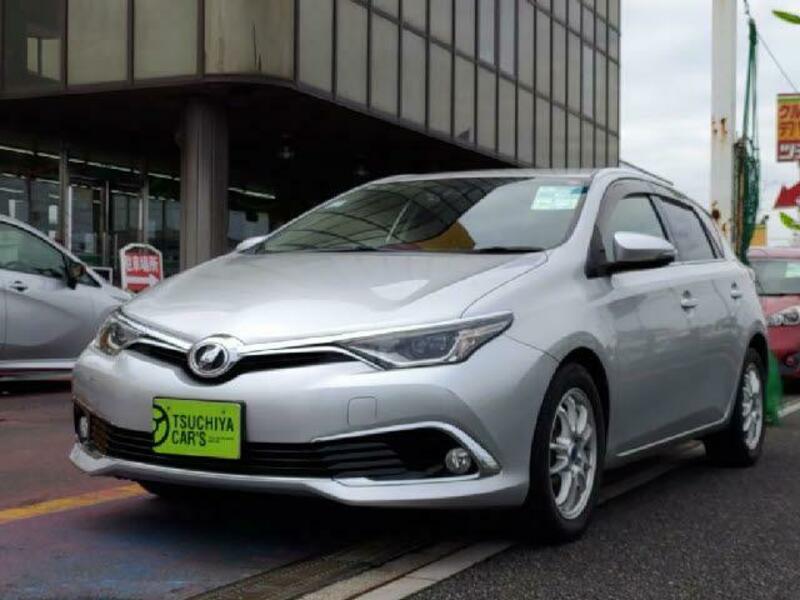 TOYOTA　AURIS