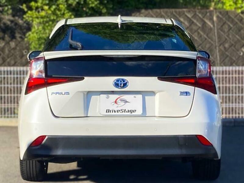 PRIUS-6