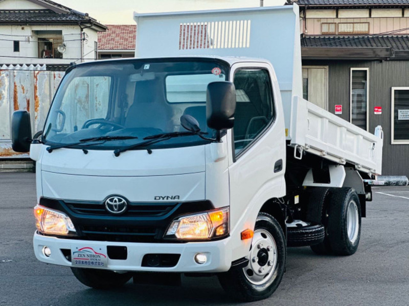 TOYOTA　DYNA