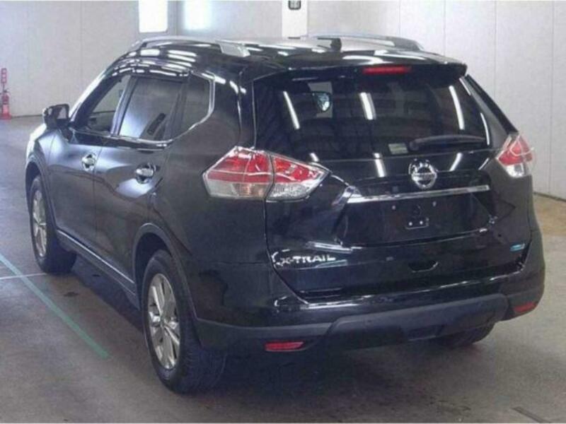 X-TRAIL-1