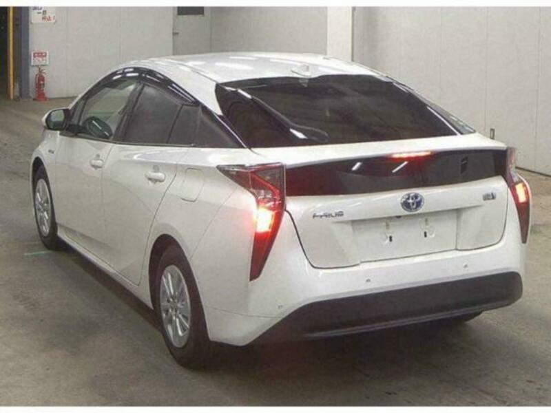 PRIUS-4