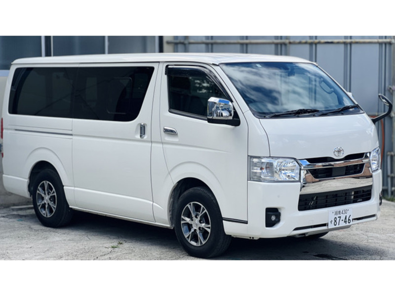 TOYOTA　HIACE VAN