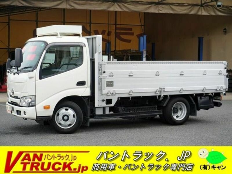 TOYOTA　DYNA