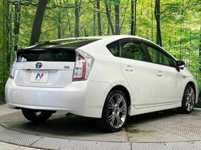 PRIUS-17