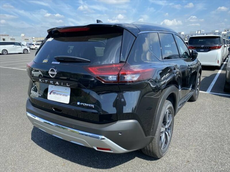 X-TRAIL-5