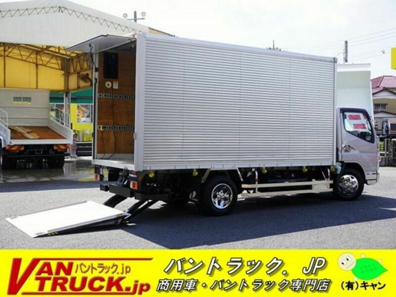 MITSUBISHI　CANTER