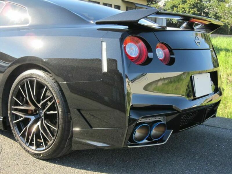 GT-R-9