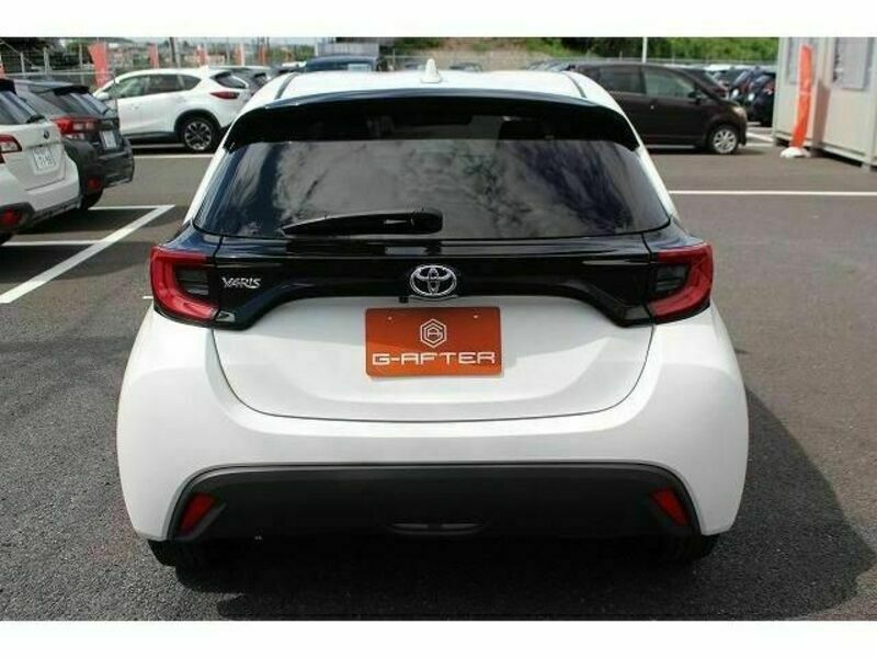 YARIS-7