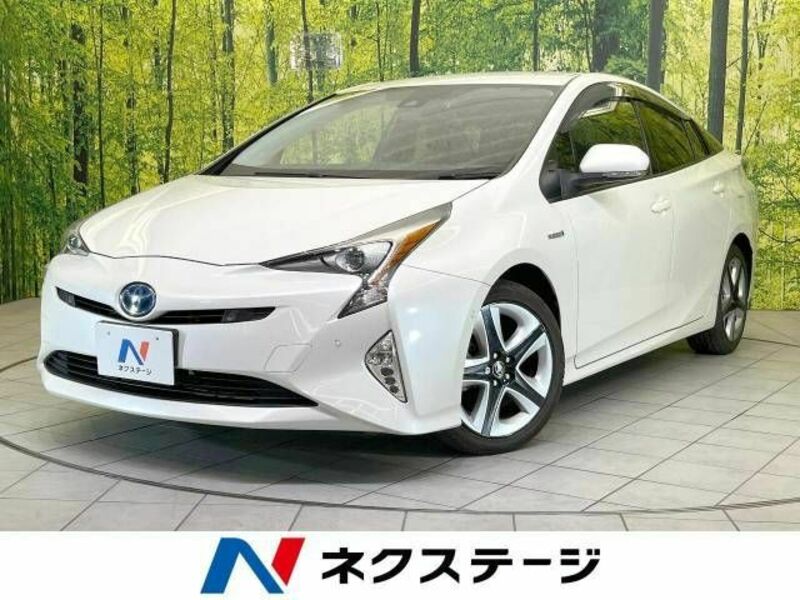 TOYOTA　PRIUS