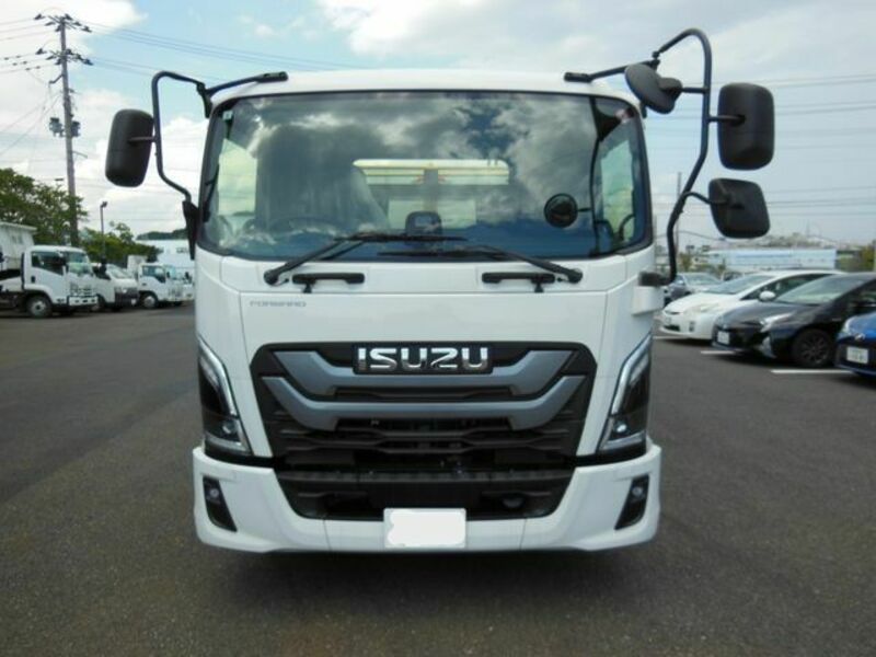 ISUZU　FORWARD