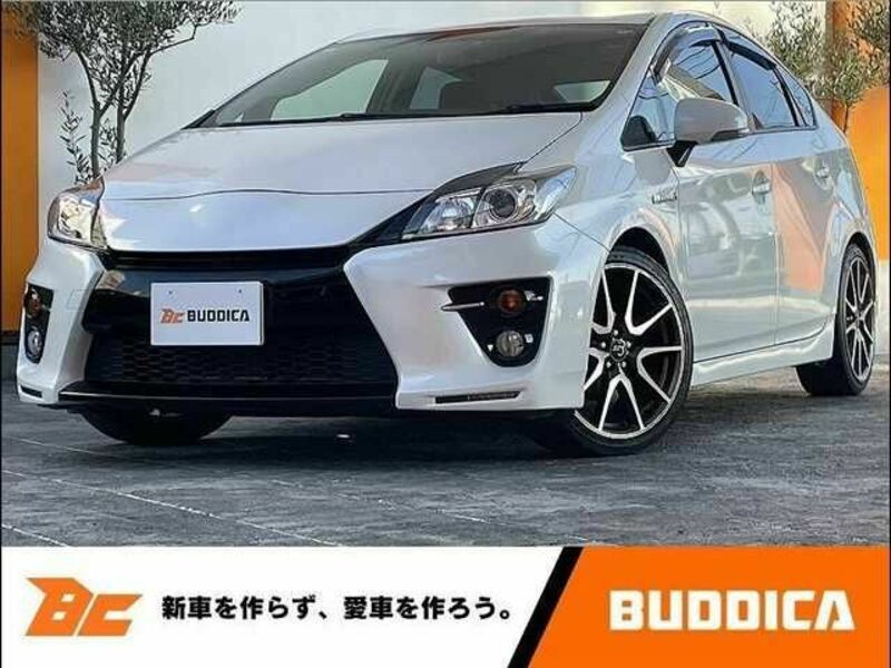 TOYOTA　PRIUS