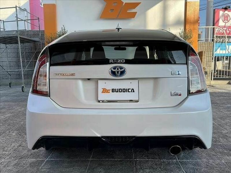 PRIUS-13