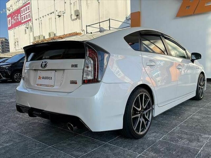 PRIUS-14