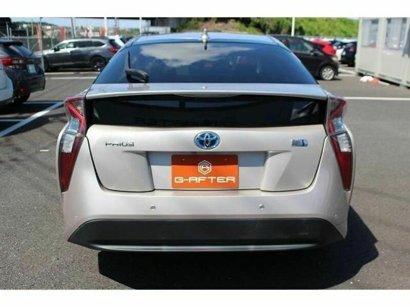 PRIUS-7