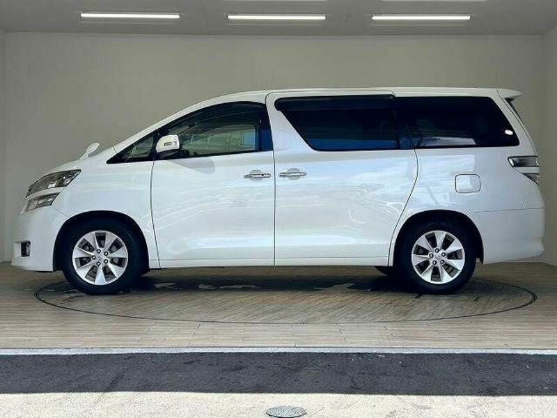 VELLFIRE-13