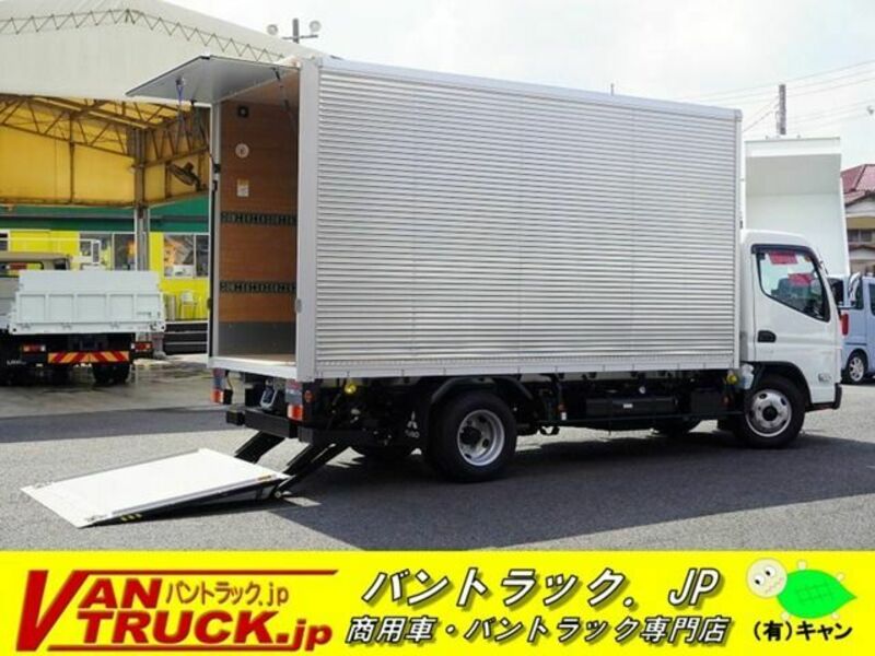 MITSUBISHI　CANTER