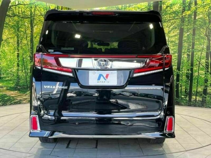 VELLFIRE-15