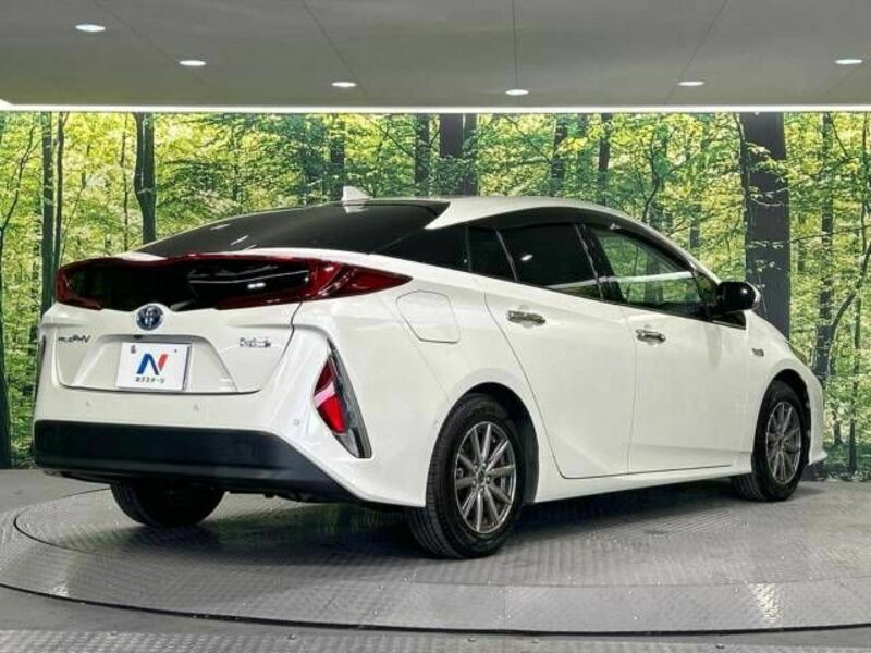 PRIUS PHV-17