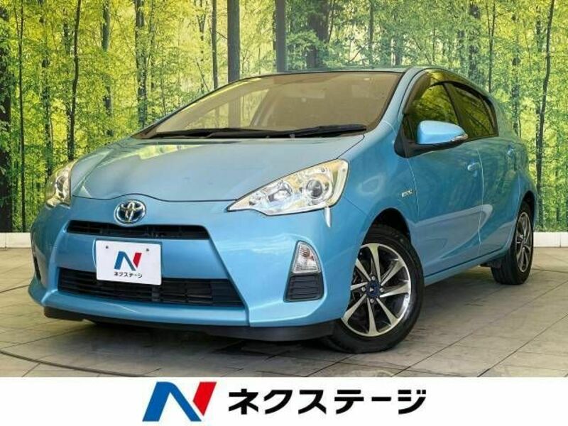 TOYOTA　AQUA