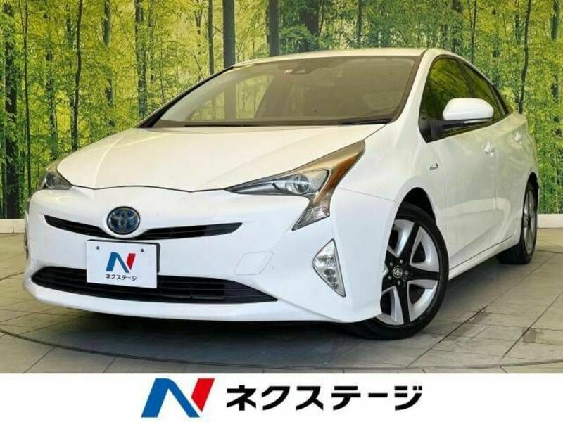 TOYOTA　PRIUS