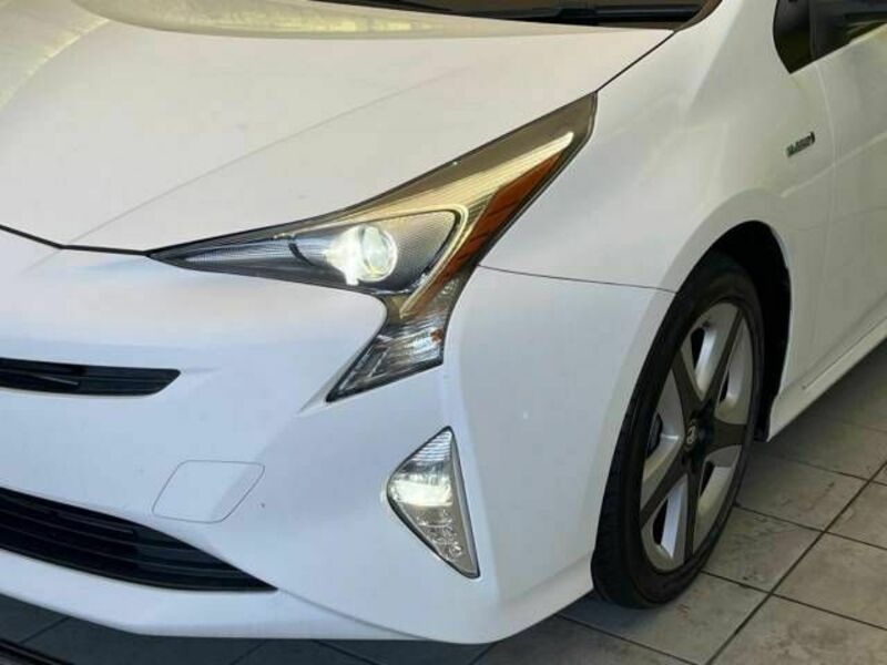 PRIUS-12