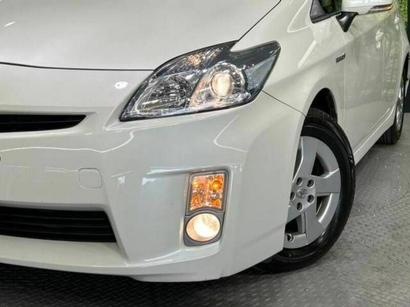 PRIUS-12