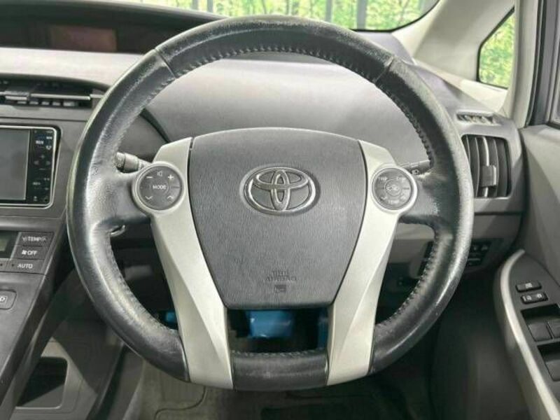 PRIUS-11