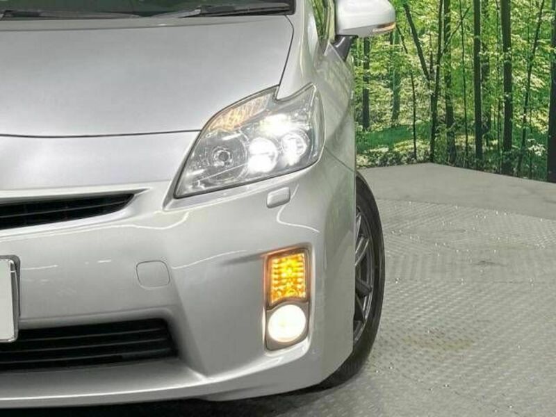 PRIUS-12