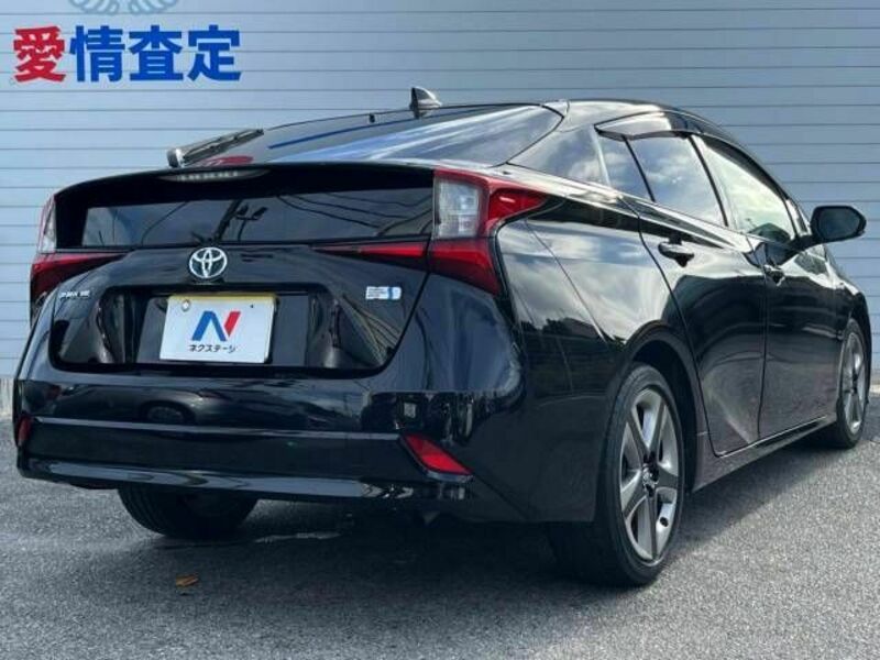 PRIUS-17