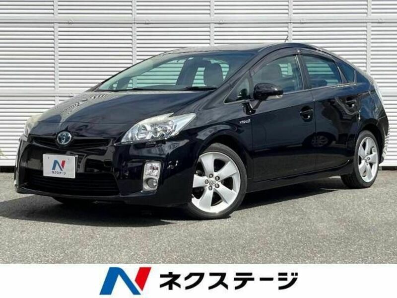 TOYOTA　PRIUS