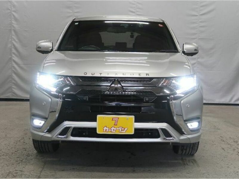 OUTLANDER PHEV-17