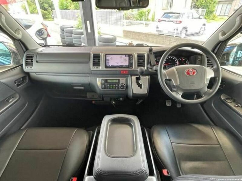 HIACE VAN-22