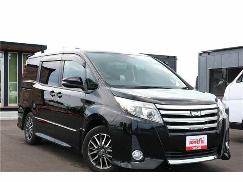 TOYOTA　NOAH