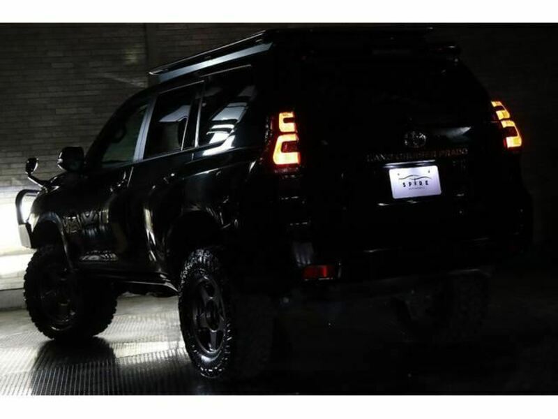 LAND CRUISER PRADO-2